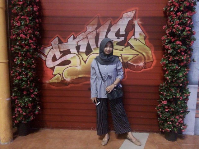 Nila Mika karunia profile icon