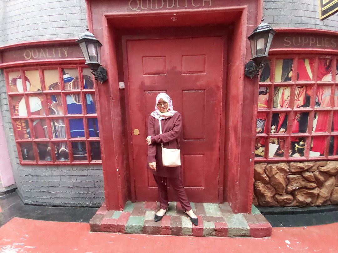 putri widi profile icon