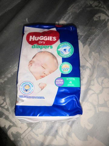 Selling Huggies Dry Newborn Diaper