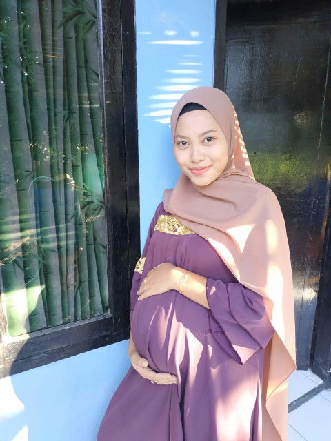 Vina Noviana profile icon