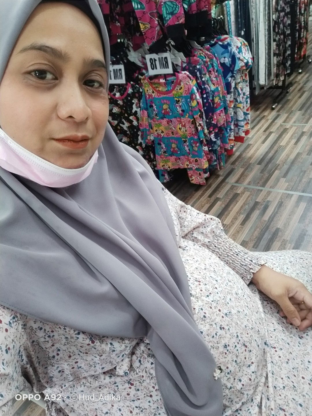 noor atika mohamad profile icon