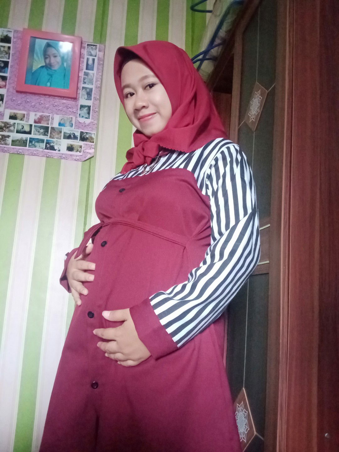 Ninik Nurhayati profile icon