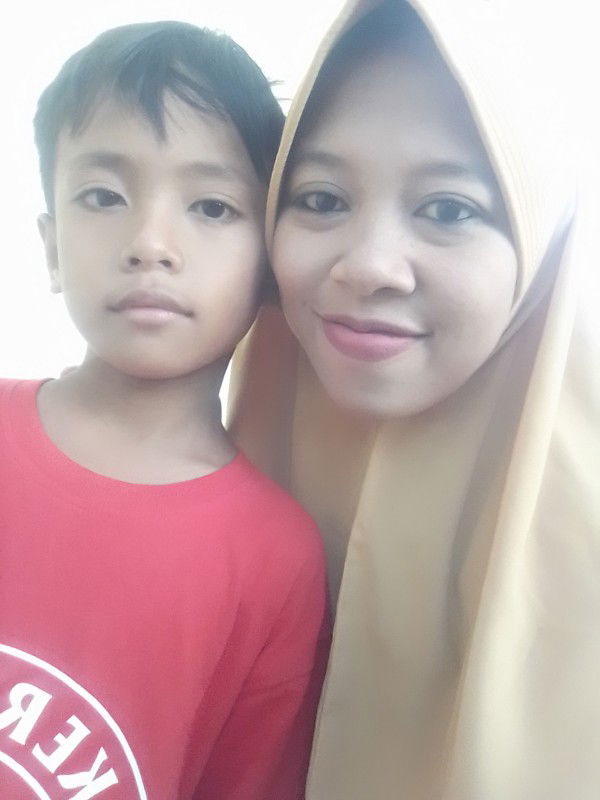 yuris mastaningtyas profile icon