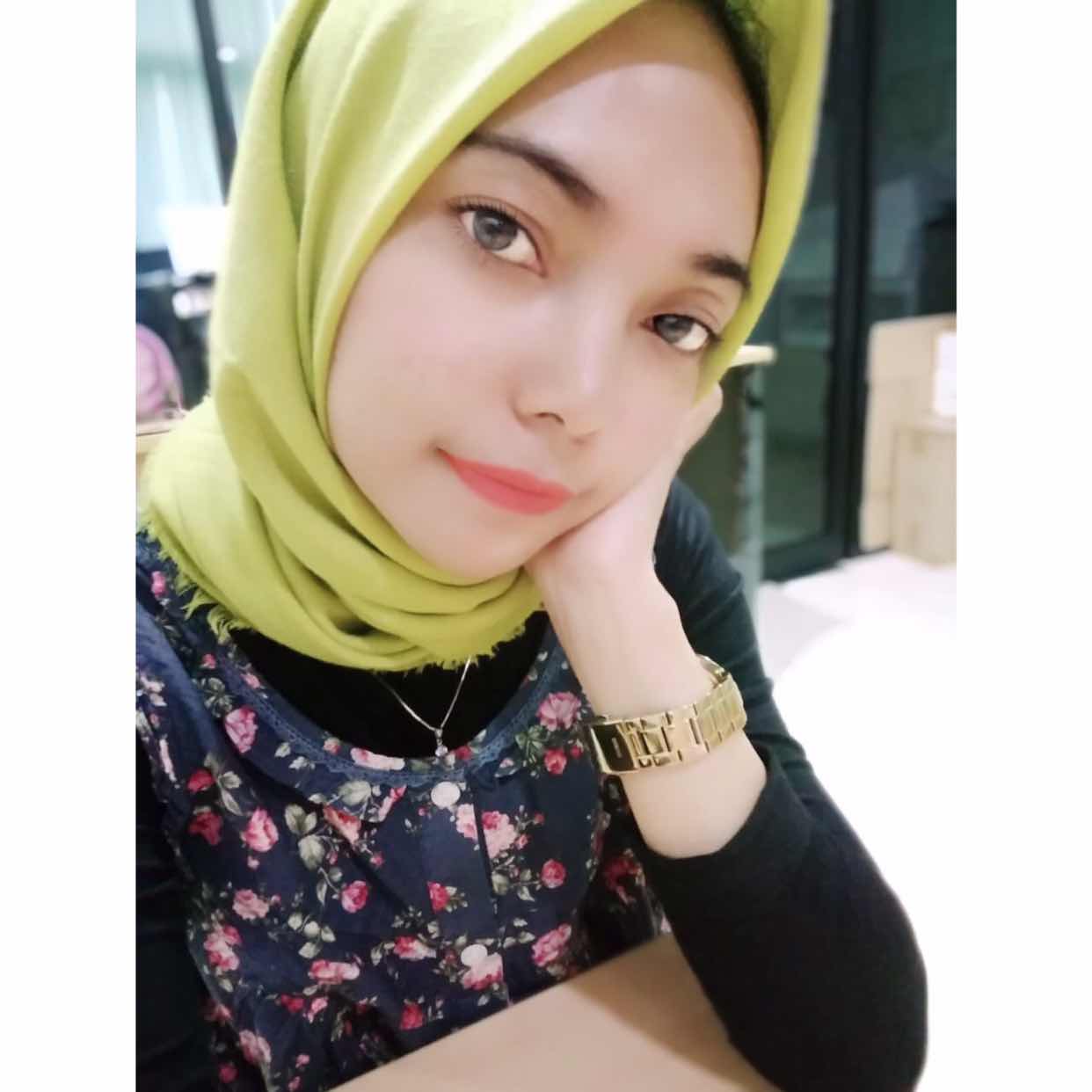 Ayu Pebrianti profile icon