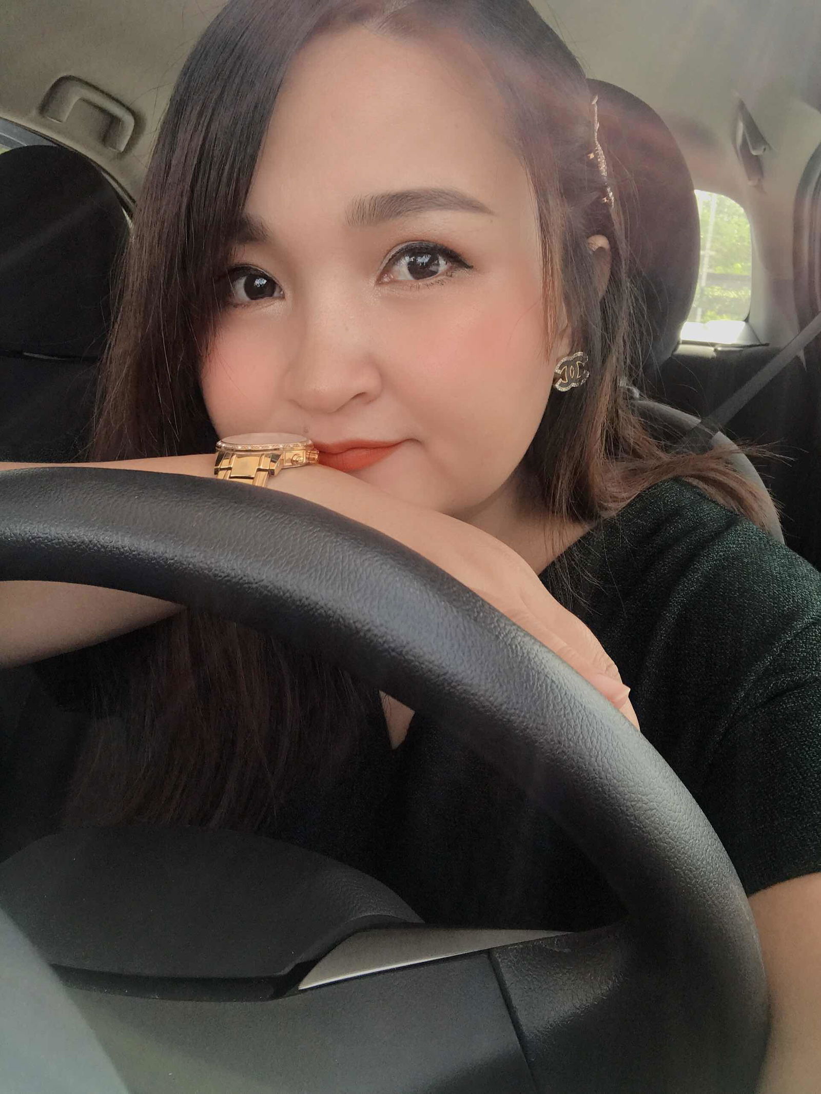 Ma-nee Kookky profile icon