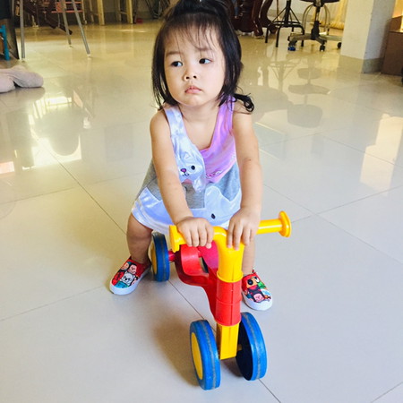 ลูกไม่ยอมทานข้าวเลย. เห็นจานข้าว แอนตี้ทันที