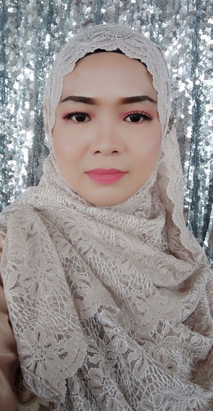 Crisna Wong @ Nurul Irzwana Wong profile icon