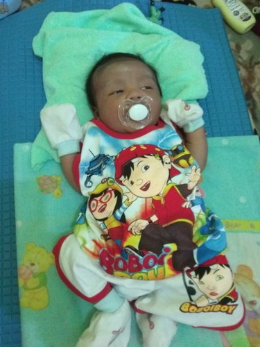 apa boleh ya baby baru berumur 20 hari pake dot.