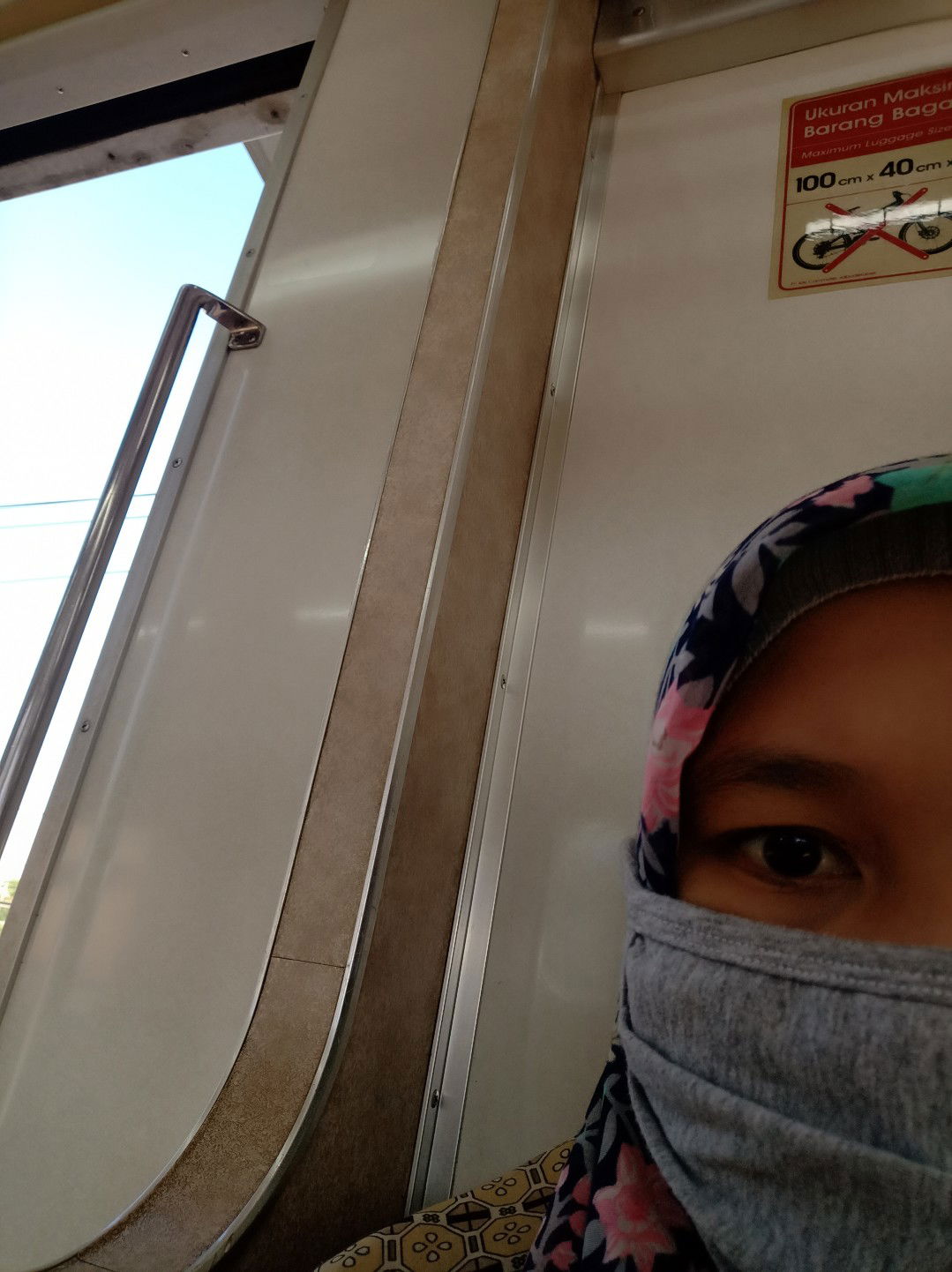 Devi Afril profile icon