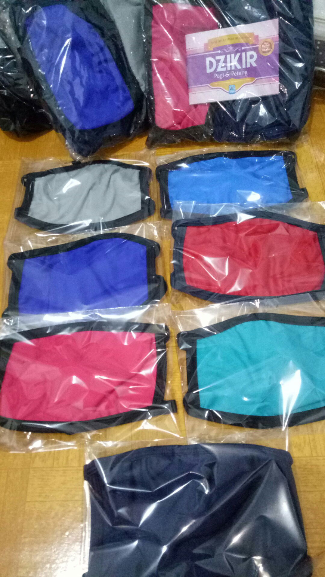 Masker kain lycra produksi sendiri