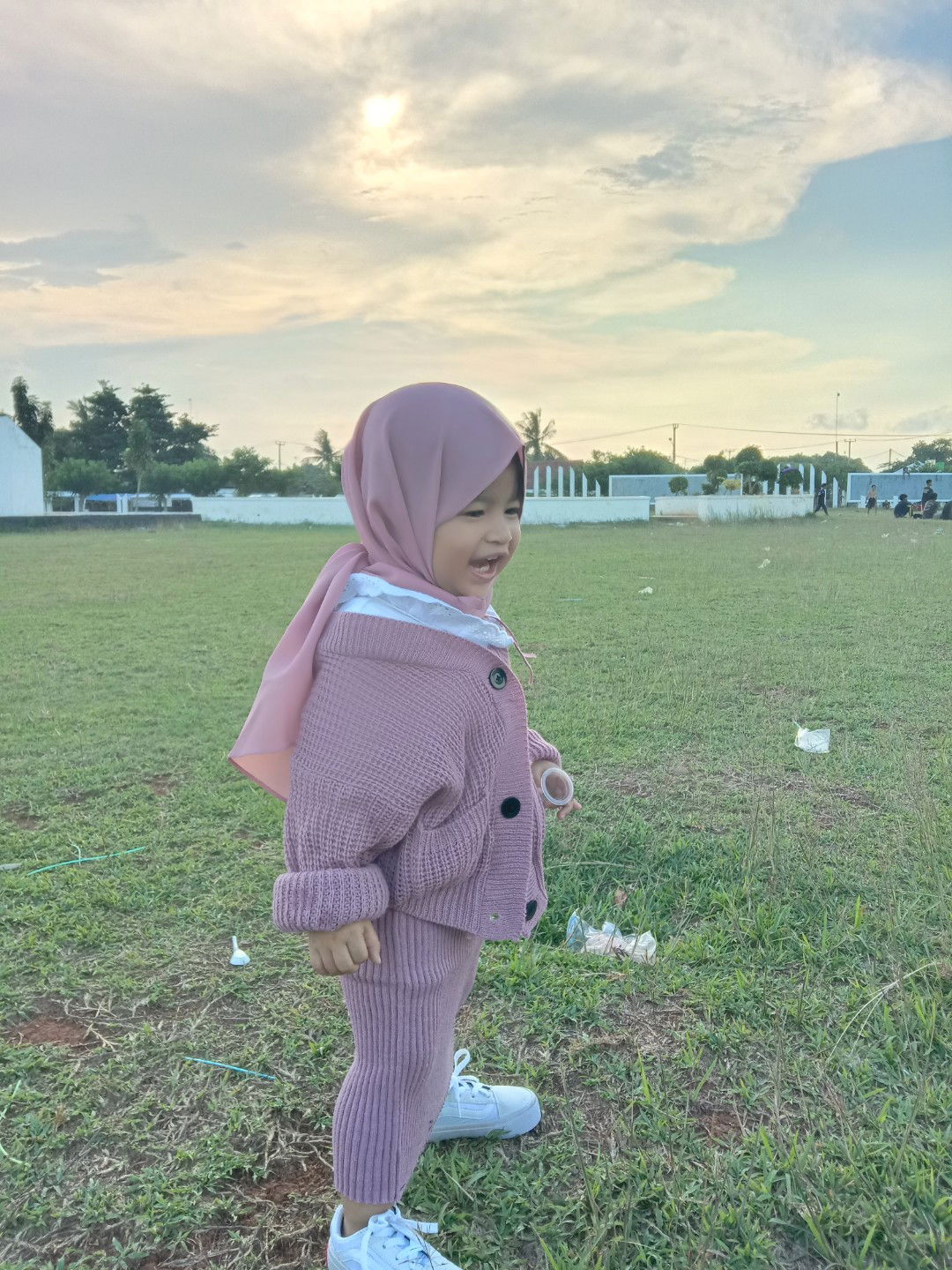 Heni Hernawati profile icon