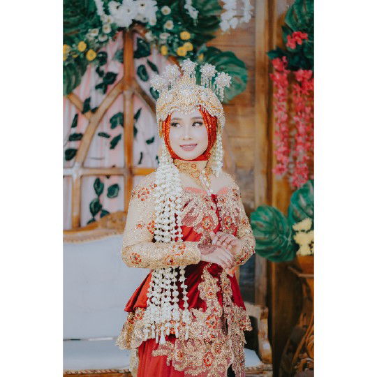 Ani Savitri profile icon