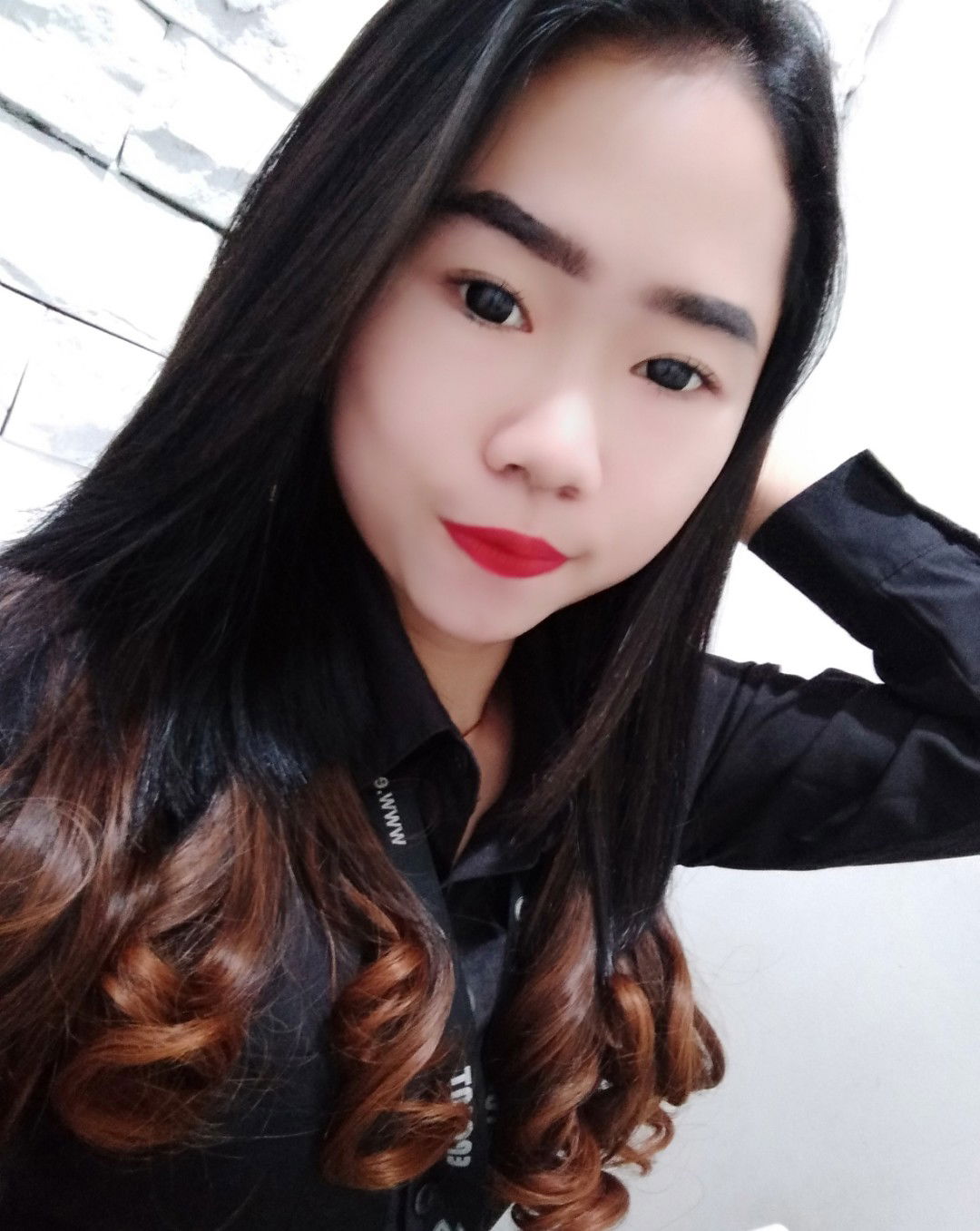 SUSI_PURNAMASARY profile icon