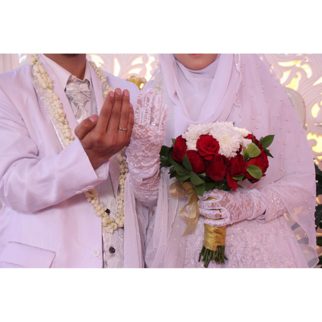 anggun Dwi profile icon