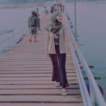 Riantty Apriyanto profile icon