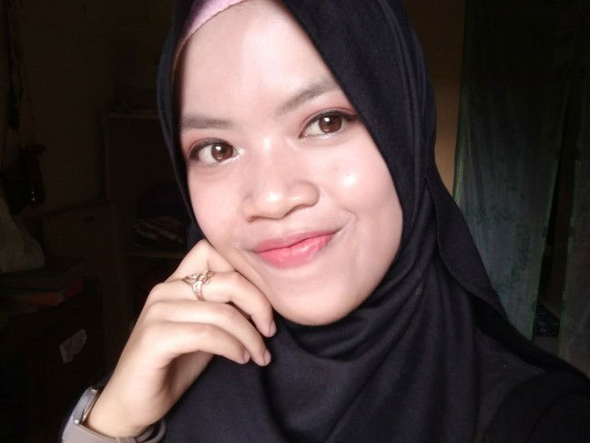 Nadhia Khoerunnisa profile icon