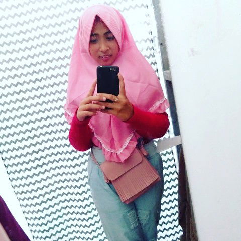 Lilik Andari profile icon