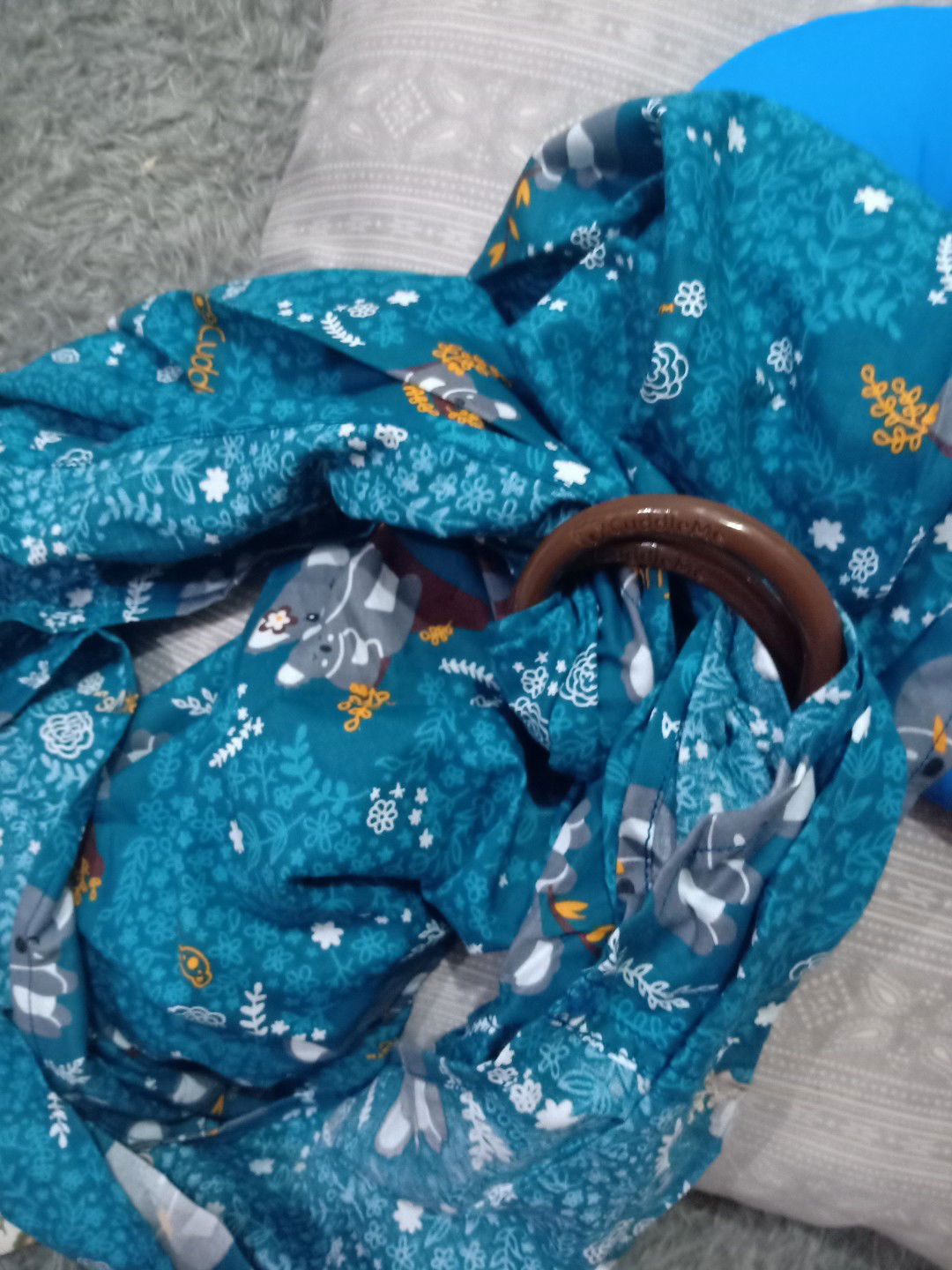 Preloved Ring Sling Cuddle me