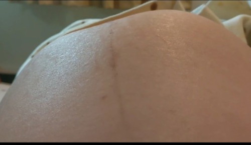 โชว์กายกรรมในท้องกันค่ะ