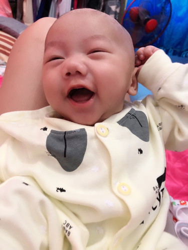 แนะนำนมผงสูตรย่อยง่ายหน่อยค่ะ