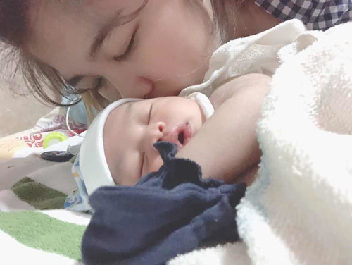 Single mom แม่เลี้ยงเดียวลูก3 ✌? น้องภูริ11วัน