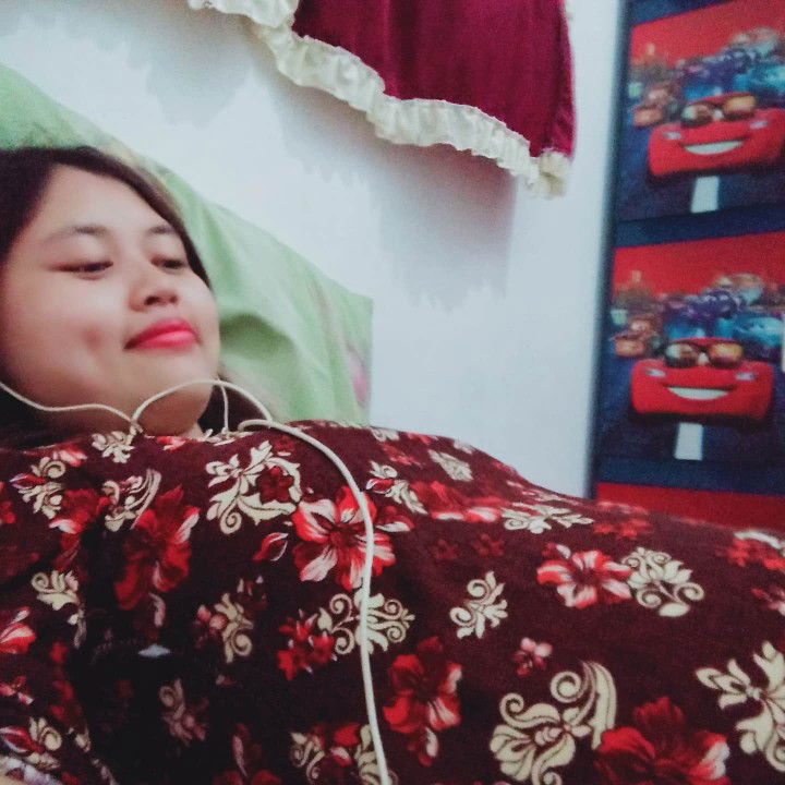 Leni Istiqomah profile icon