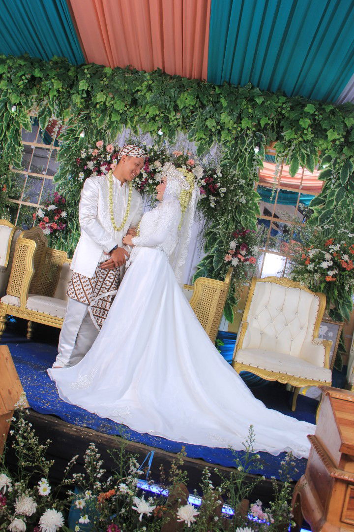 Andari Revii profile icon