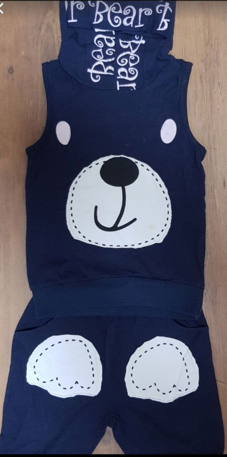 Selling this Bear 2 piece jumper set for 2-3yo @ $3
