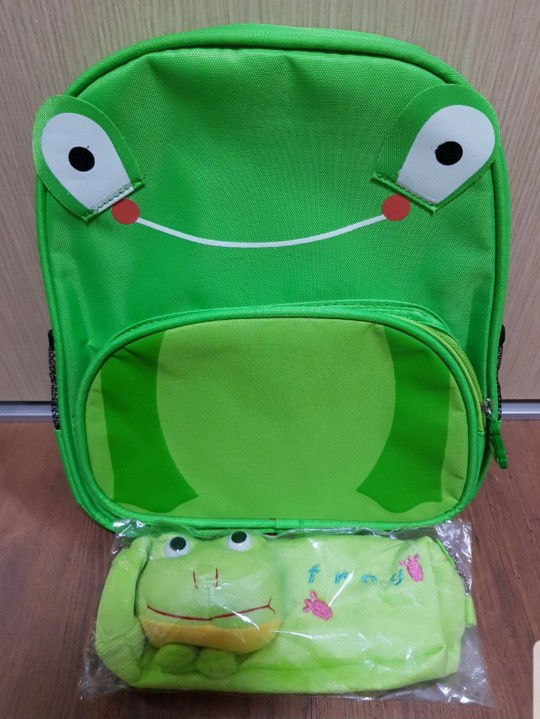 Selling this bundle of Frog Kids Backpack Bag & Pencil Case (new) @ $12