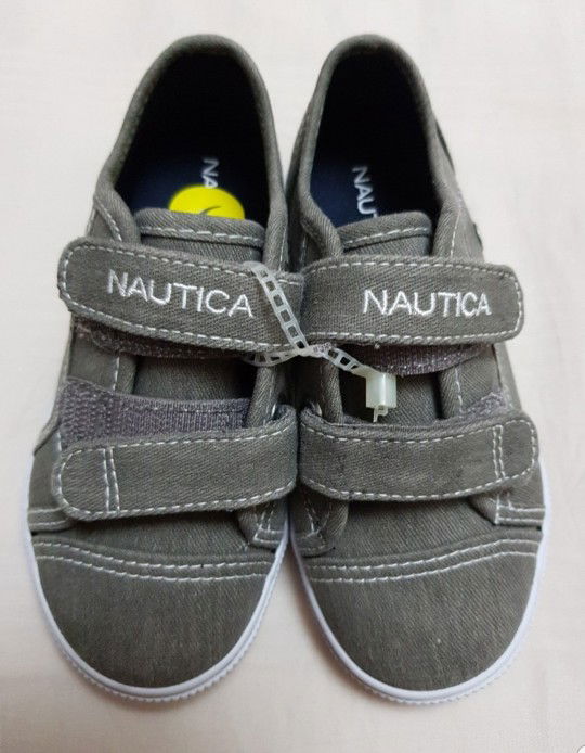 Selling this Nautica Kids Shoes (new) @ $24