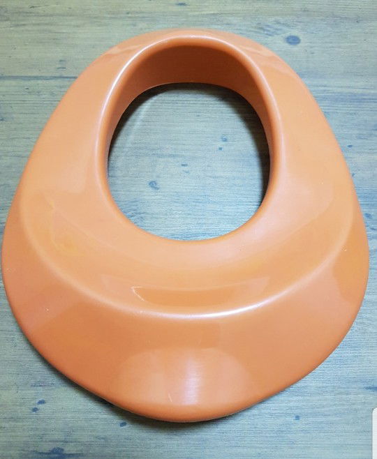 Selling this Kids Toilet Training Seat @ $4