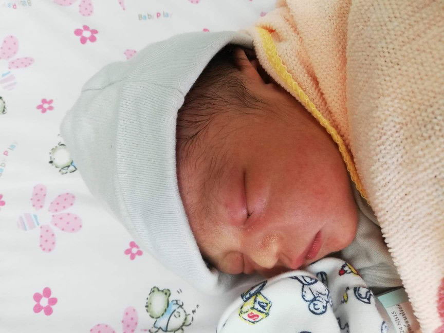 แตกแล้วครับ 41+1  น้องฮันเตอร์ 3100กรัมครับ