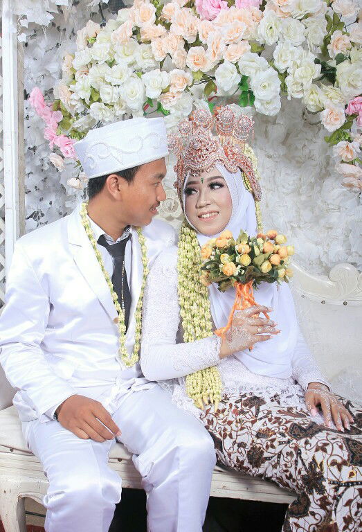 Dewi Nuraliyah profile icon