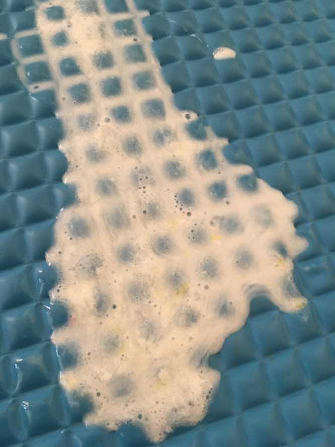 Gumoh ada noda kuning