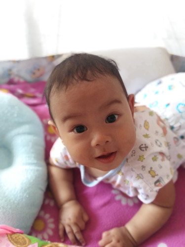 ลูกนอนร้องไห้