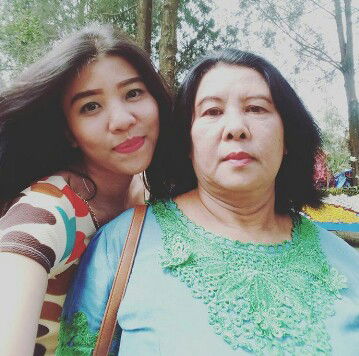 Surga Di Telapak Kaki Ibu