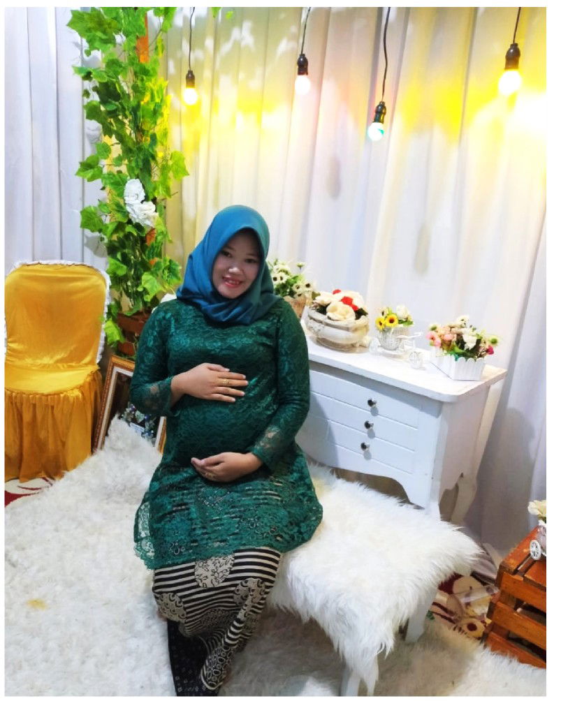 Tita Wahyuni profile icon