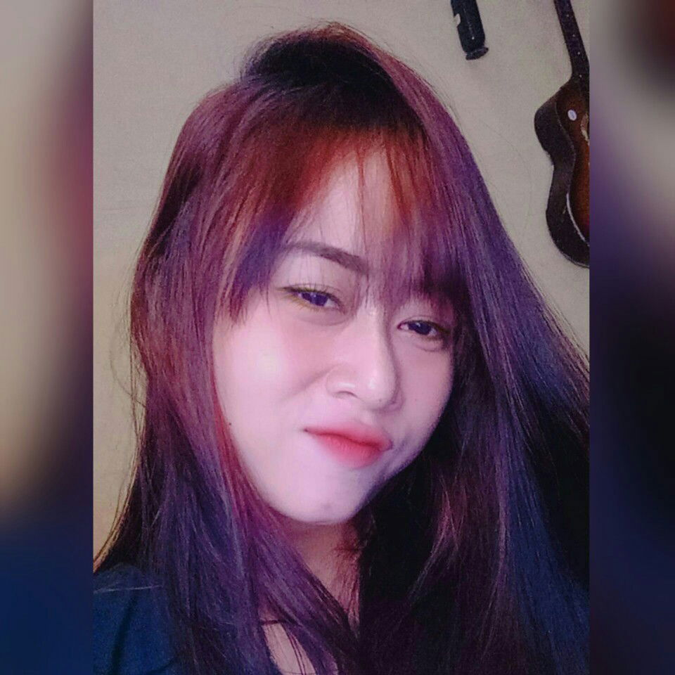 April pralesti profile icon