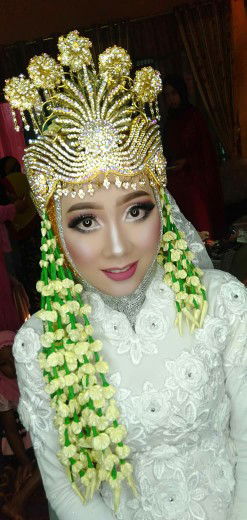 Feby febriyani profile icon
