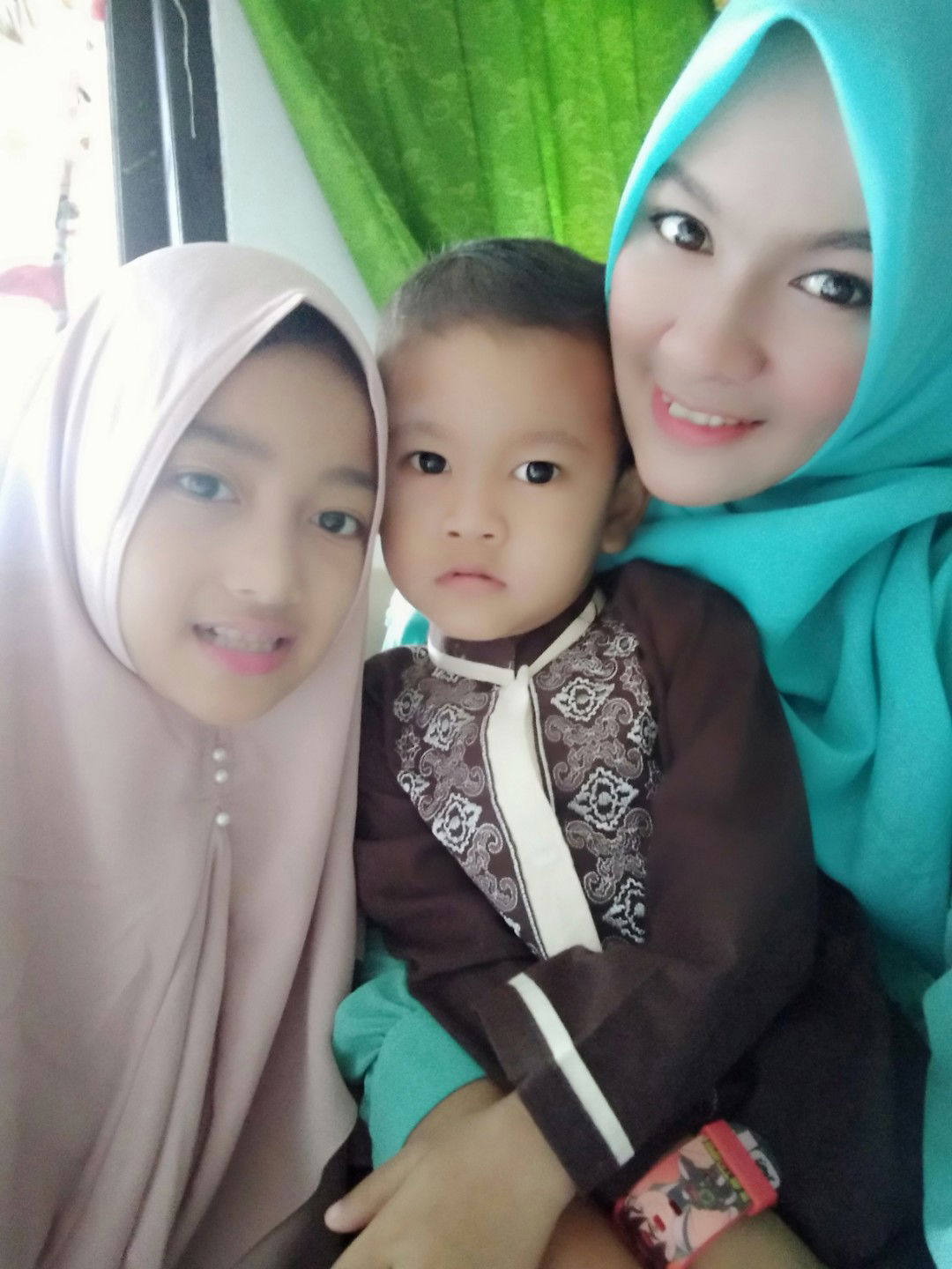 Rina Ademaisela profile icon