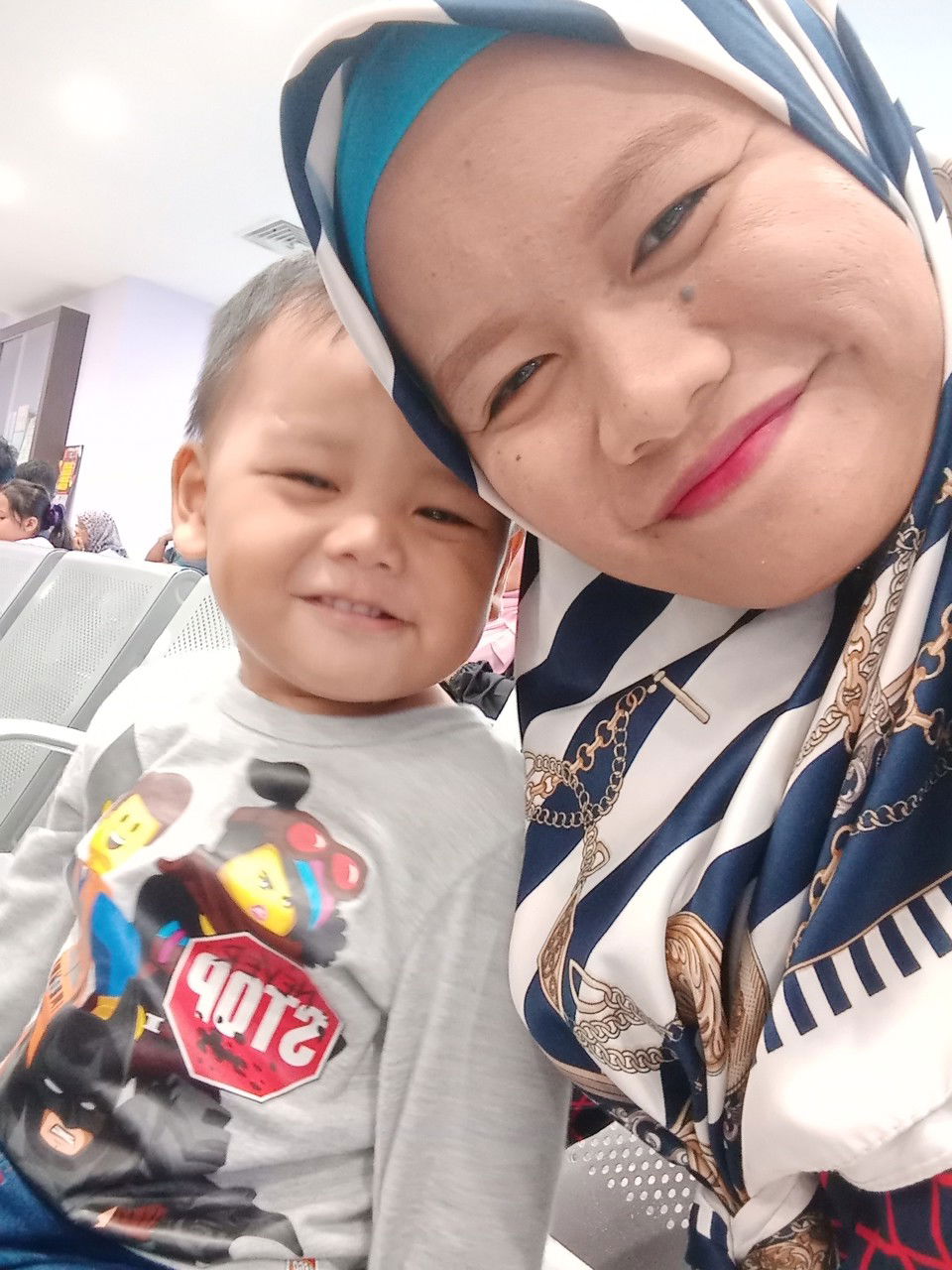 Nur Putri Izarah Molinah Iman Anjubil profile icon