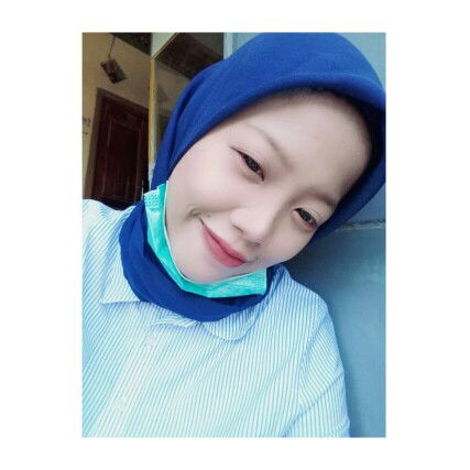 yulli cahyanti ariffah profile icon