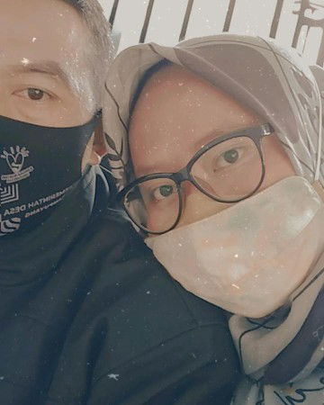 Siti linawati profile icon