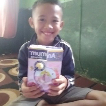 kaka nya pengen exis.