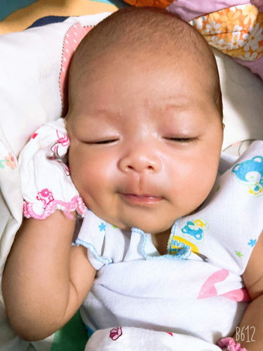 หนูน้อยของแม่