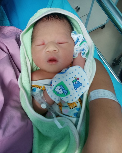 คลอดเเล้ว