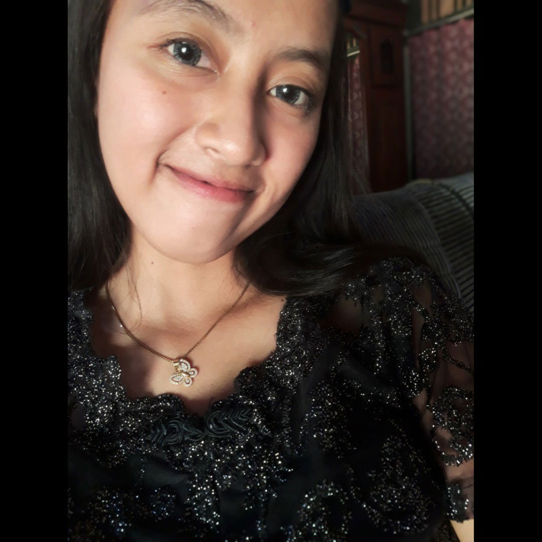 Ratna Agustina profile icon