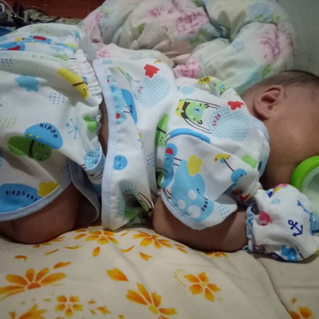 เด็กนอนท่าแบบนี้จะส่งผลอันตรายต่อเด็กไหมค่ะ?