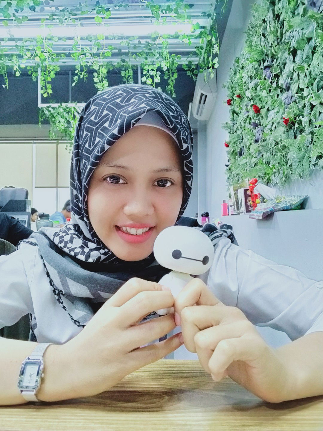 restatika profile icon