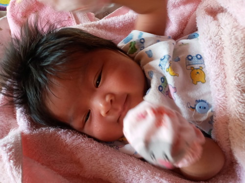 สวัสดีค่ะหนูชื่อเด็กหญิงพัทธวรรณ ปรีเจริญ ชื่อเล่นน้องเนม ผ่าคลอดวันที่ 16 ธ.ค 62 น้ำหนัก 3540 ออกมา 26 วันแล้วค่ะ